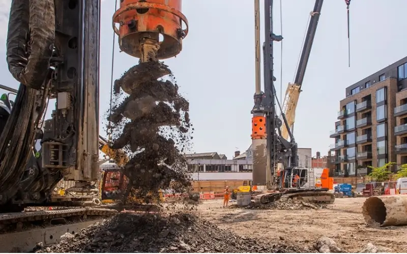 Piling Heavy machine